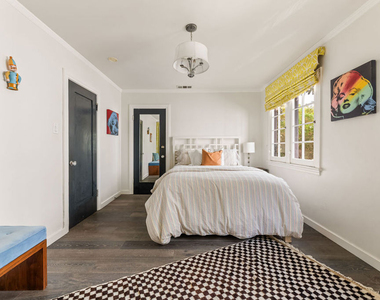 1767 N Orange Grove Avenue - Photo Thumbnail 36