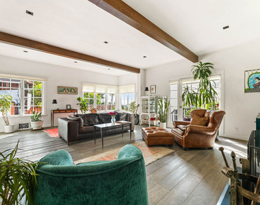 1767 N Orange Grove Avenue - Photo Thumbnail 7