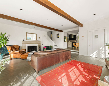 1767 N Orange Grove Avenue - Photo Thumbnail 8