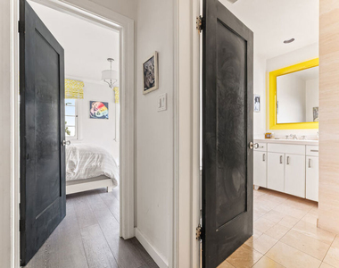 1767 N Orange Grove Avenue - Photo Thumbnail 32