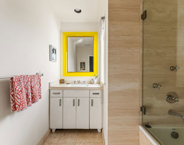 1767 N Orange Grove Avenue - Photo Thumbnail 24
