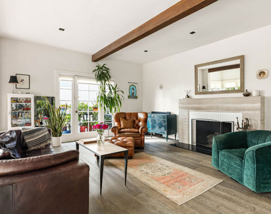 1767 N Orange Grove Avenue - Photo Thumbnail 6