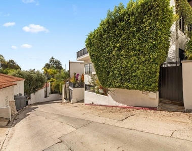 1767 N Orange Grove Avenue - Photo Thumbnail 42