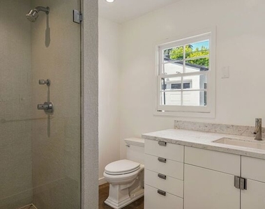 423 15th Street - Photo Thumbnail 16