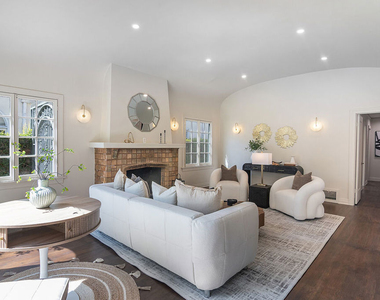 121 S Poinsettia Place - Photo Thumbnail 8