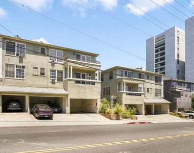 8551 Holloway Drive - Photo Thumbnail 9