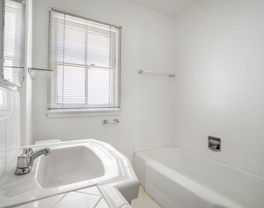 8551 Holloway Drive - Photo Thumbnail 8