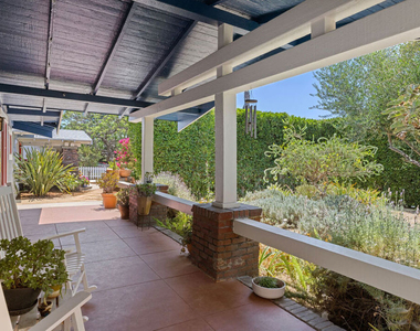 124 S Hobart Boulevard - Photo Thumbnail 2