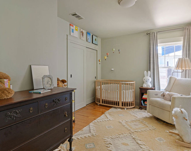 124 S Hobart Boulevard - Photo Thumbnail 13