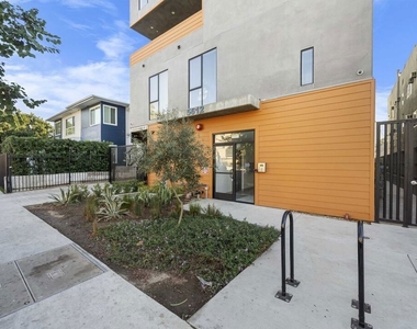 5612 Lexington Avenue - Photo Thumbnail 15