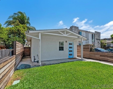2057 Felspar St - Photo Thumbnail 12