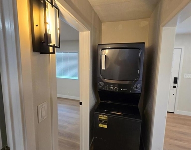2132 E 5th St - Photo Thumbnail 35