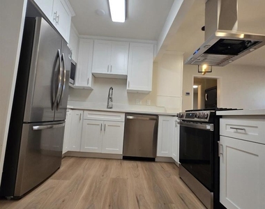 2132 E 5th St - Photo Thumbnail 31