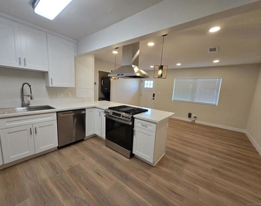 2132 E 5th St - Photo Thumbnail 29