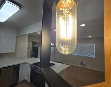2132 E 5th St - Photo Thumbnail 28