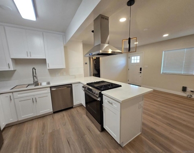 2132 E 5th St - Photo Thumbnail 32