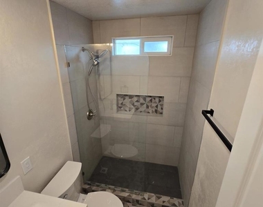 2134 E 5th St - Photo Thumbnail 11