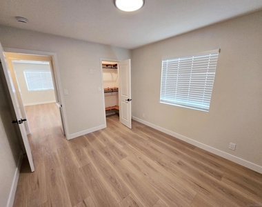 2134 E 5th St - Photo Thumbnail 30