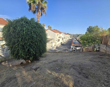 2134 E 5th St - Photo Thumbnail 27