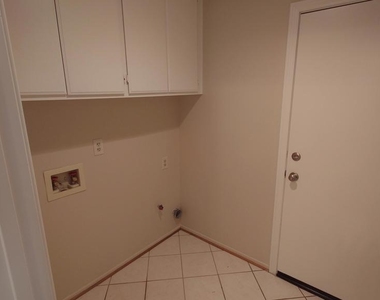2500 Kensington Avenue - Photo Thumbnail 18