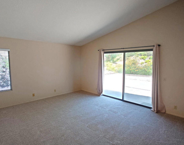 2500 Kensington Avenue - Photo Thumbnail 23