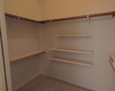 2500 Kensington Avenue - Photo Thumbnail 27