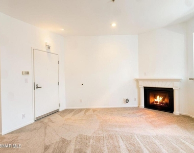 620 Gramercy Place - Photo Thumbnail 27
