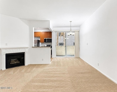 620 Gramercy Place - Photo Thumbnail 23