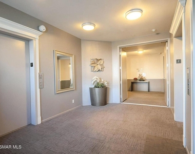 620 Gramercy Place - Photo Thumbnail 19