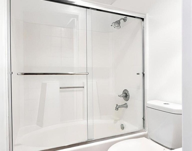 620 Gramercy Place - Photo Thumbnail 35