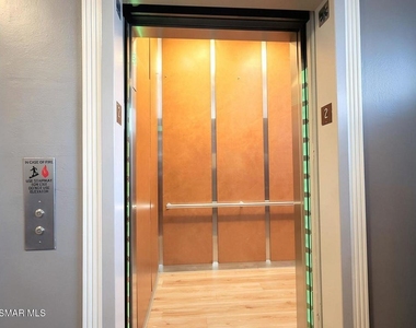 620 Gramercy Place - Photo Thumbnail 20