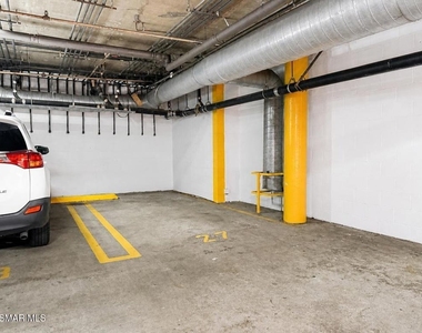 620 Gramercy Place - Photo Thumbnail 40