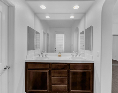 162 Paseo Bravo - Photo Thumbnail 11
