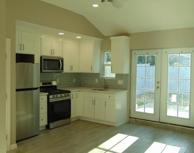 6642 Forbes Avenue - Photo Thumbnail 2
