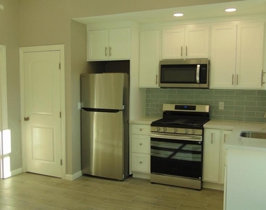 6642 Forbes Avenue - Photo Thumbnail 9