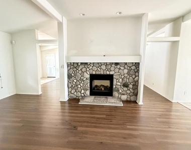 25001 Rim Rock Road - Photo Thumbnail 21