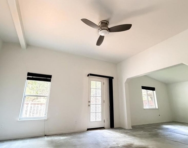 25001 Rim Rock Road - Photo Thumbnail 29