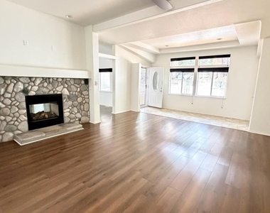 25001 Rim Rock Road - Photo Thumbnail 7