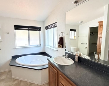 25001 Rim Rock Road - Photo Thumbnail 33