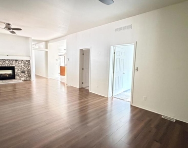 25001 Rim Rock Road - Photo Thumbnail 18