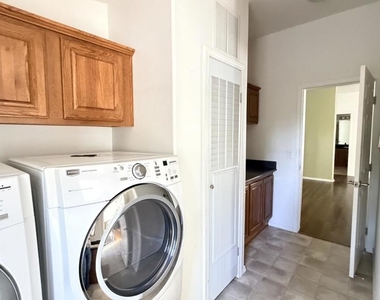 25001 Rim Rock Road - Photo Thumbnail 16
