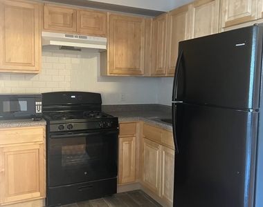 753 Elton Avenue - Photo Thumbnail 4