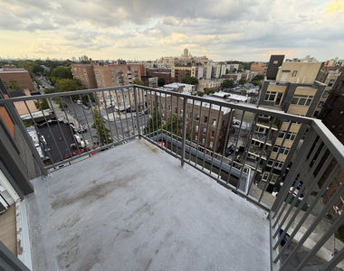 1615 Cedar Street - Photo Thumbnail 4