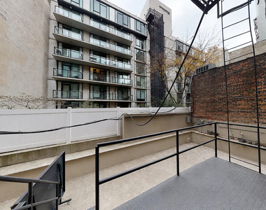365 West 52nd Street - Photo Thumbnail 5