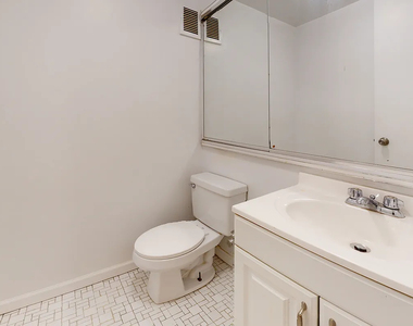 365 West 52nd Street - Photo Thumbnail 15