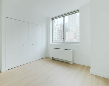 400 West 37th St - Photo Thumbnail 44