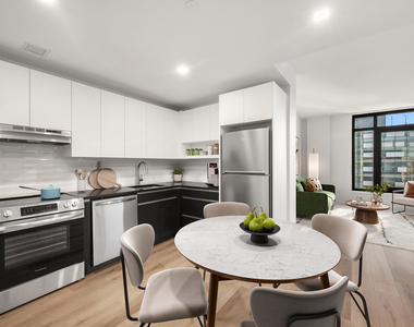 299 East 161st Street - Photo Thumbnail 6