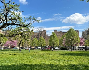 299 East 161st Street - Photo Thumbnail 8