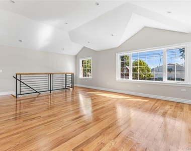 120-46 199th Street - Photo Thumbnail 2