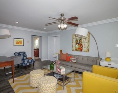 227 Lakeland Avenue - Photo Thumbnail 4